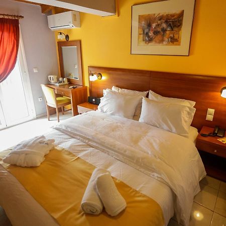 Mirabel Citycenter Hotel Argostolion Dış mekan fotoğraf