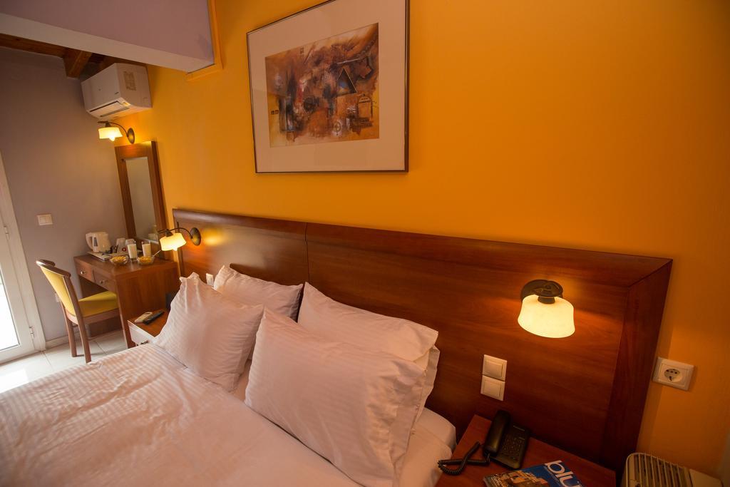 Mirabel Citycenter Hotel Argostolion Dış mekan fotoğraf