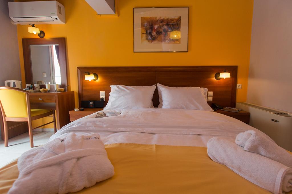 Mirabel Citycenter Hotel Argostolion Dış mekan fotoğraf